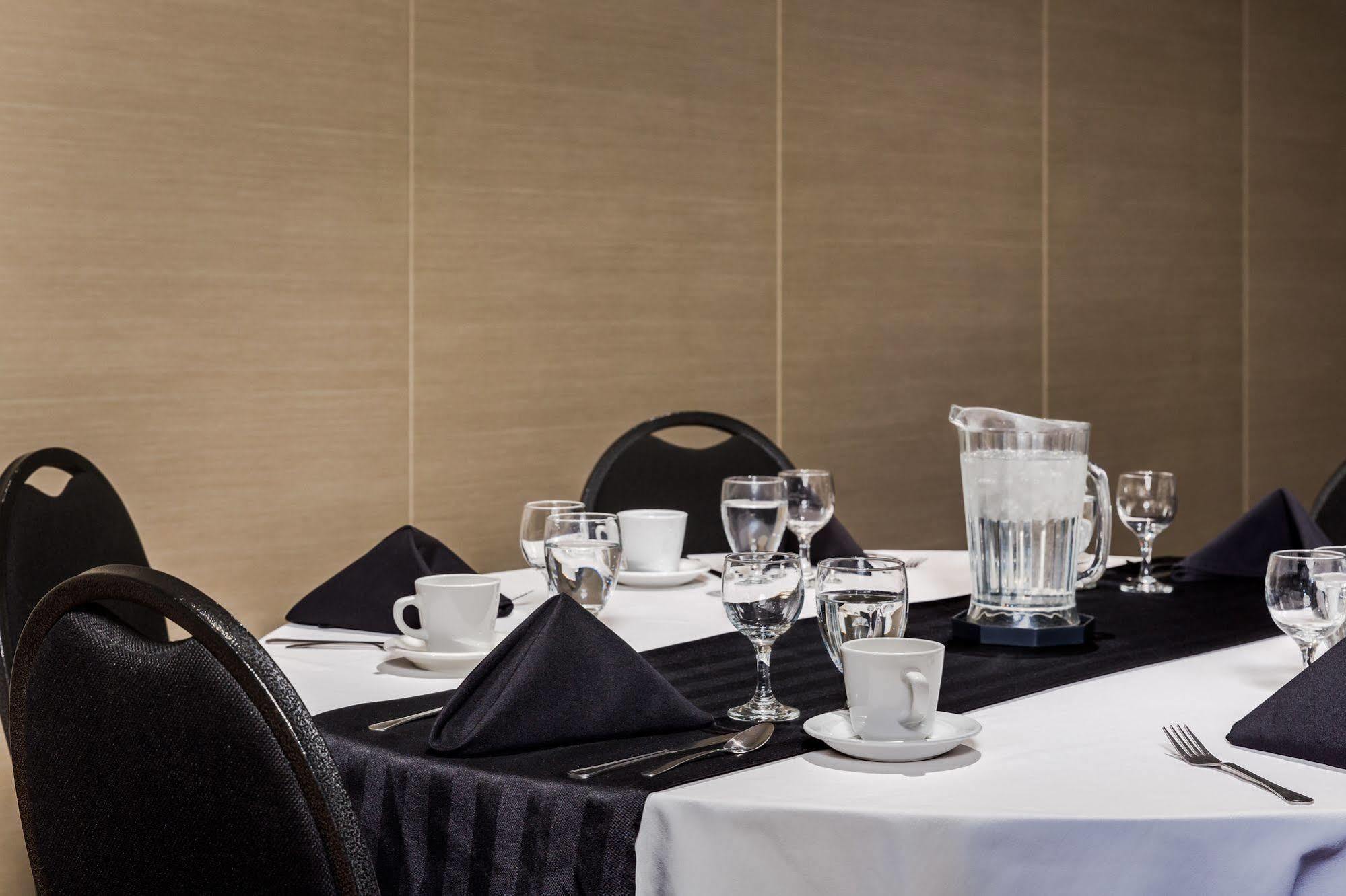 Heritage Inn Hotel & Convention Centre - موسجاو المظهر الخارجي الصورة